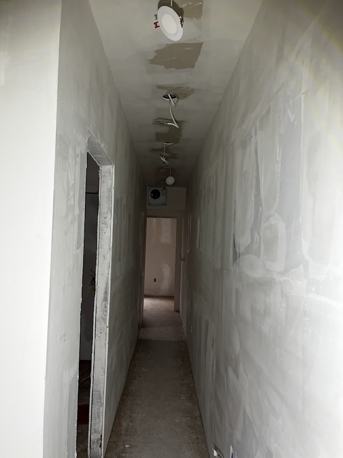 153X N Wolf St 2